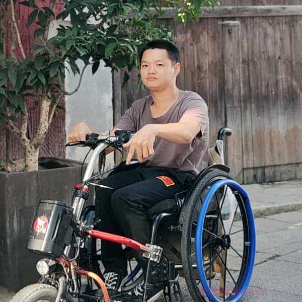 33岁岁湖北单身帅哥 - 黄山吉缘网